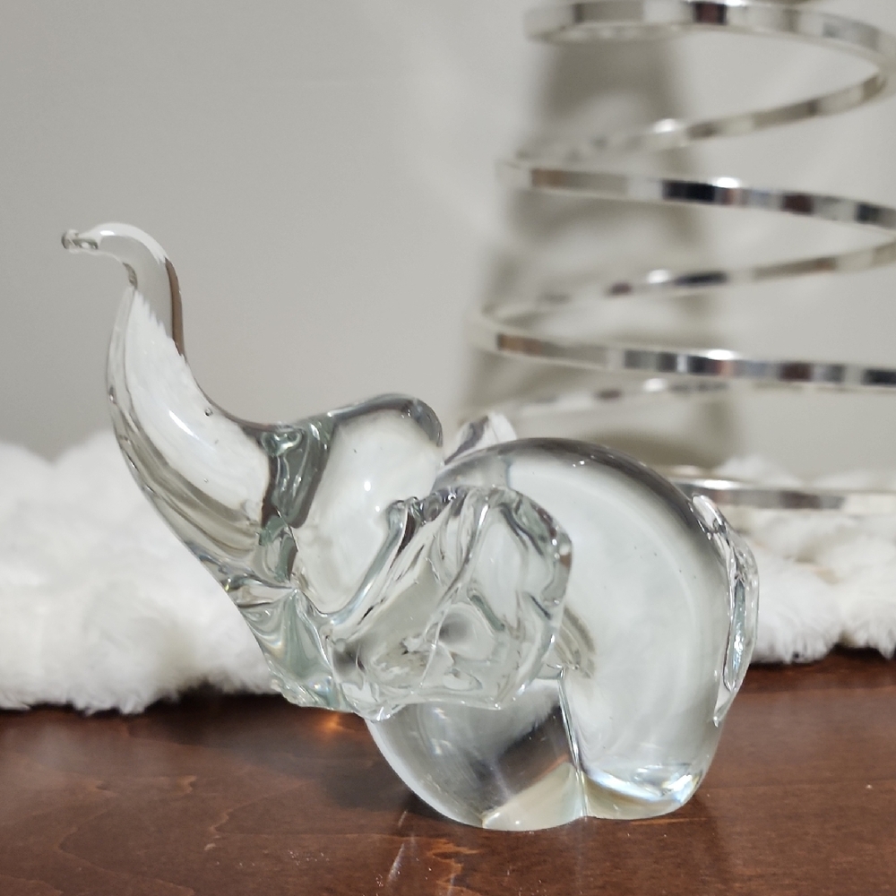 Crystal Clear Glass Elephant Paper Weight